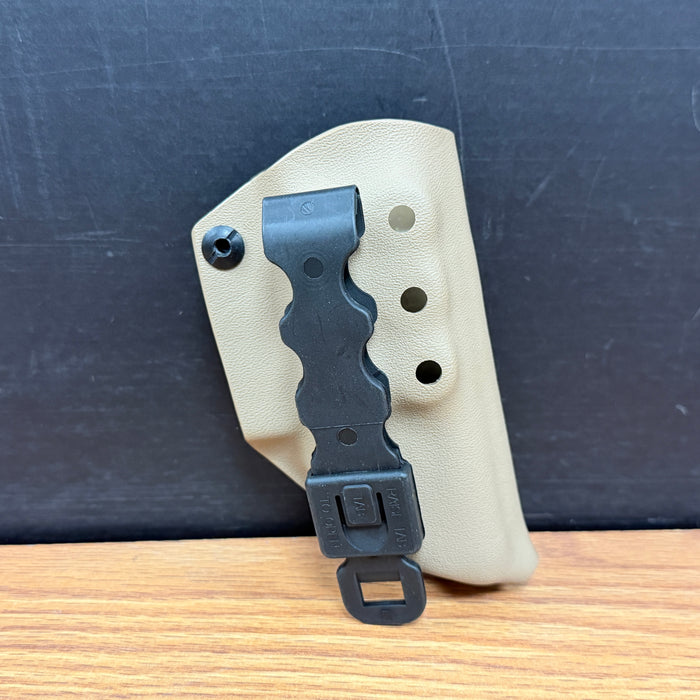 Pre Owned - Bear Tactical First Strike Pistol Single Mag Holder W/ Molle Straps - Tan