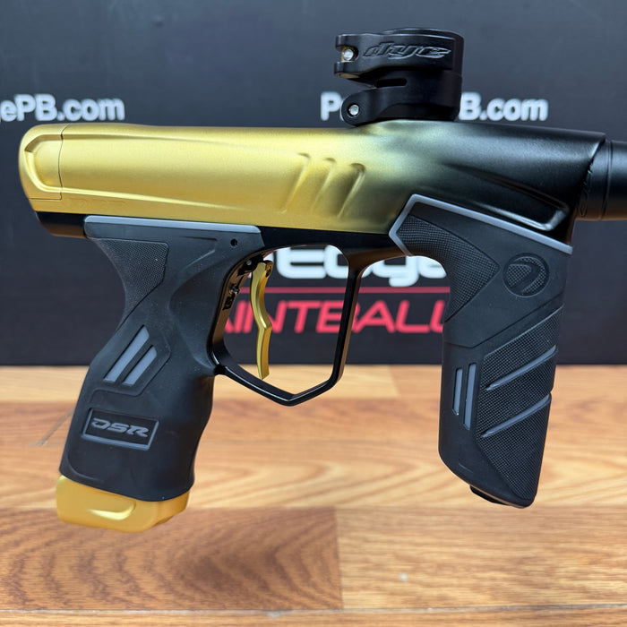 Pre Owned - Dye DSR+ - Black Gold Fade