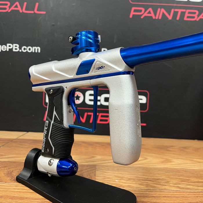 Pre Owned - Empire Axe Pro - Silver/Blue