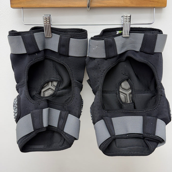 Pre Owned - Planet Eclipse Knee Pads - Black - X Large