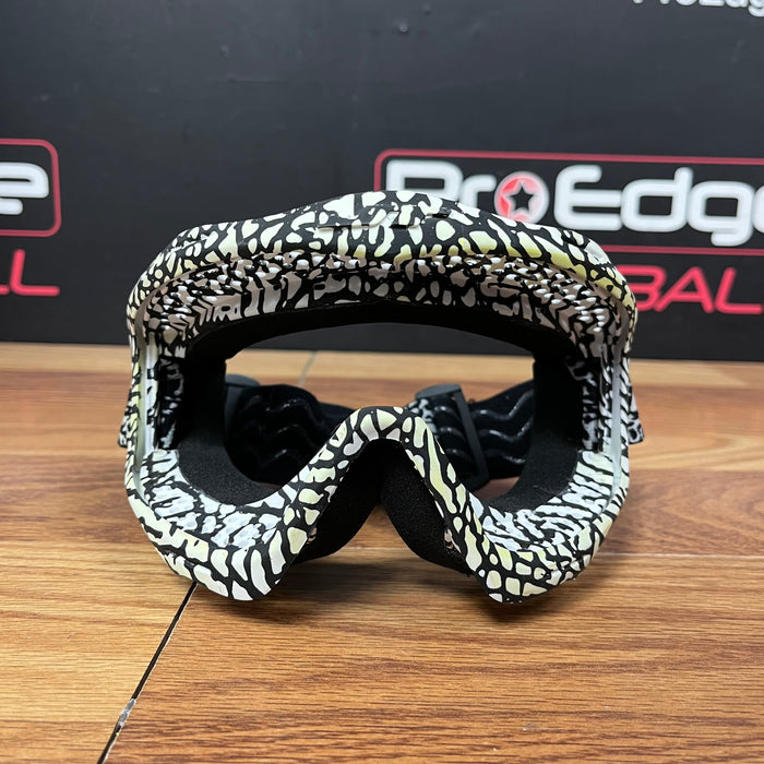 Pre Owned - Proflex Frames - Mastodon Black/White
