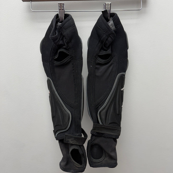 Pre Owned - Dye Arm Pads - Medium