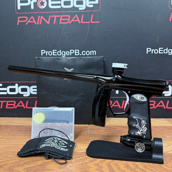 Pre Owned - Invert Mini - Gloss Black
