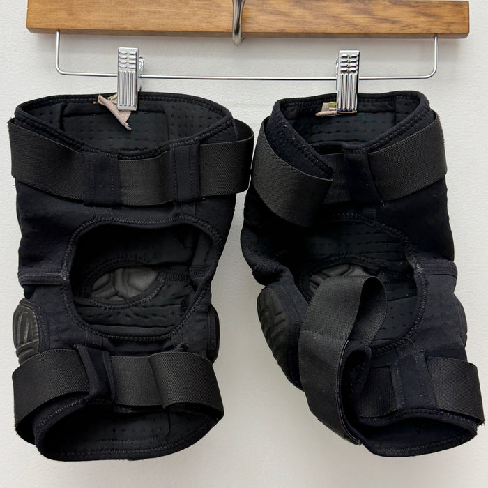 Pre Owned - Planet Eclipse Knee Pads - Large
