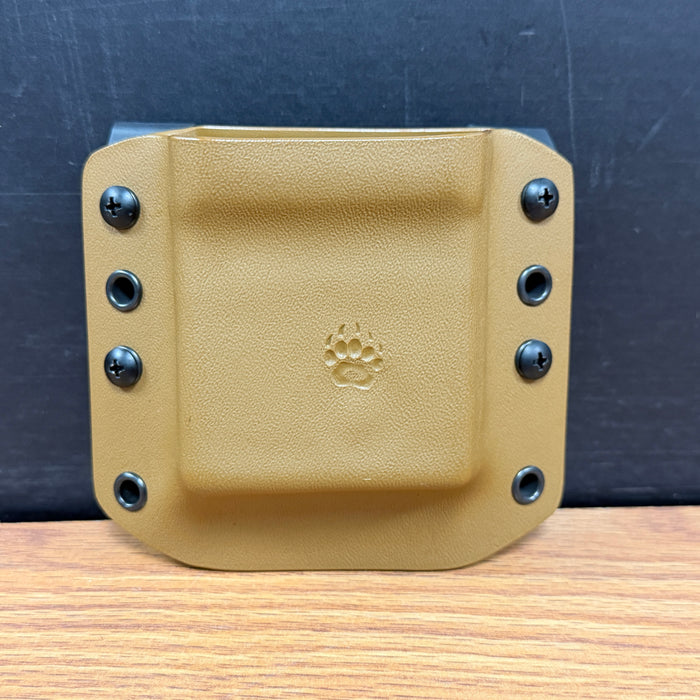 Pre Owned - Bear Tactical TMC Single Mag Holder W/ Molle Straps - Tan