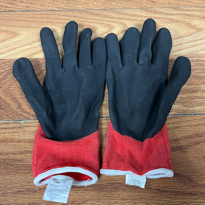 Pre Owned - Milwauke Gloves - Red
