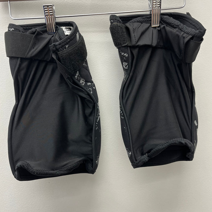 Pre Owned - Virtue Breakout Knee pads - Large