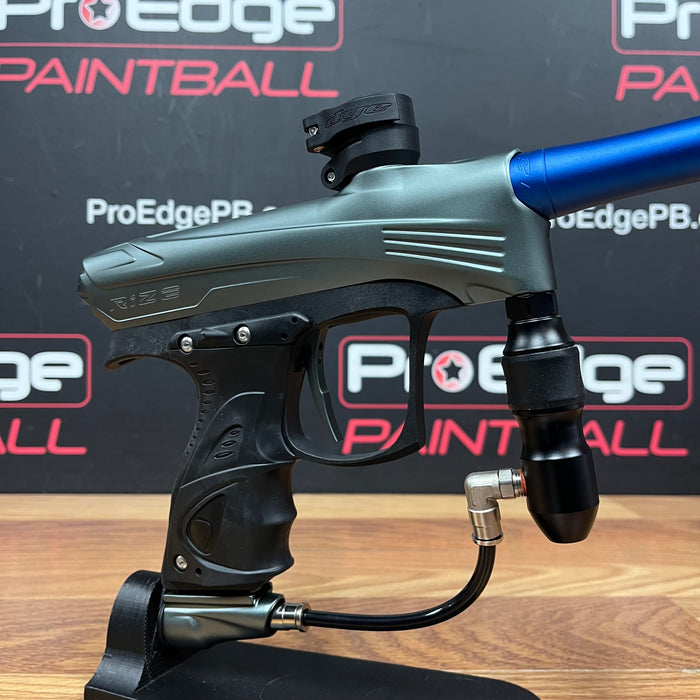 Store Demo - Dye Rize CZR - Grey w/ Blue Barrel Back