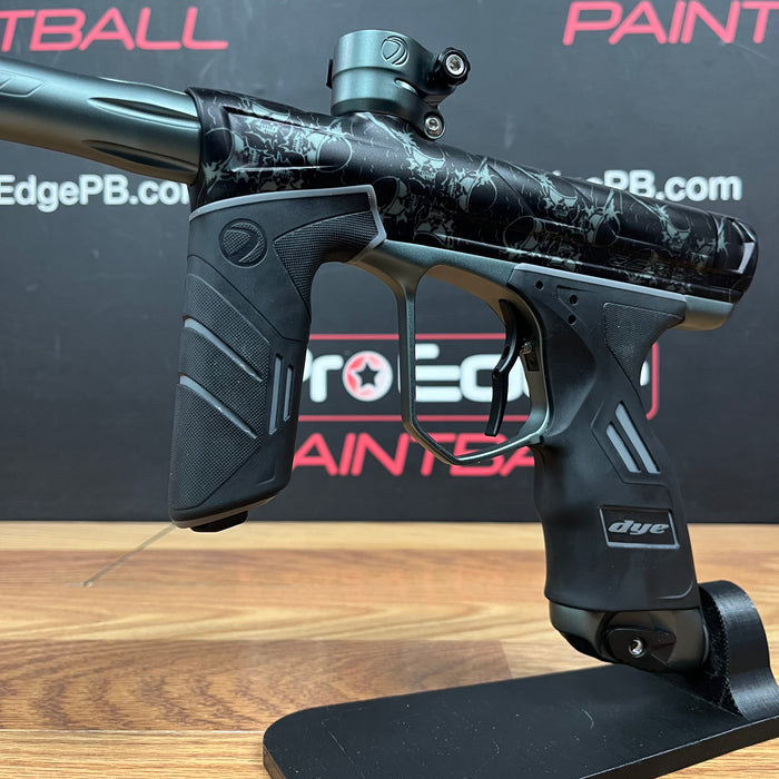 Pre Owned - Dye X Sandana DSR Pro - Black Flying Skulls