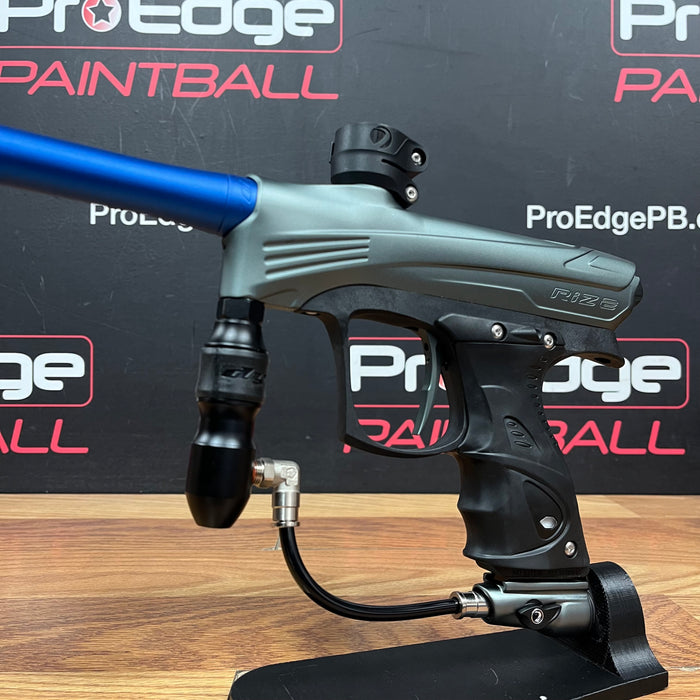 Store Demo - Dye Rize CZR - Grey w/ Blue Barrel Back