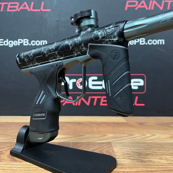Pre Owned - Dye X Sandana DSR Pro - Black Flying Skulls