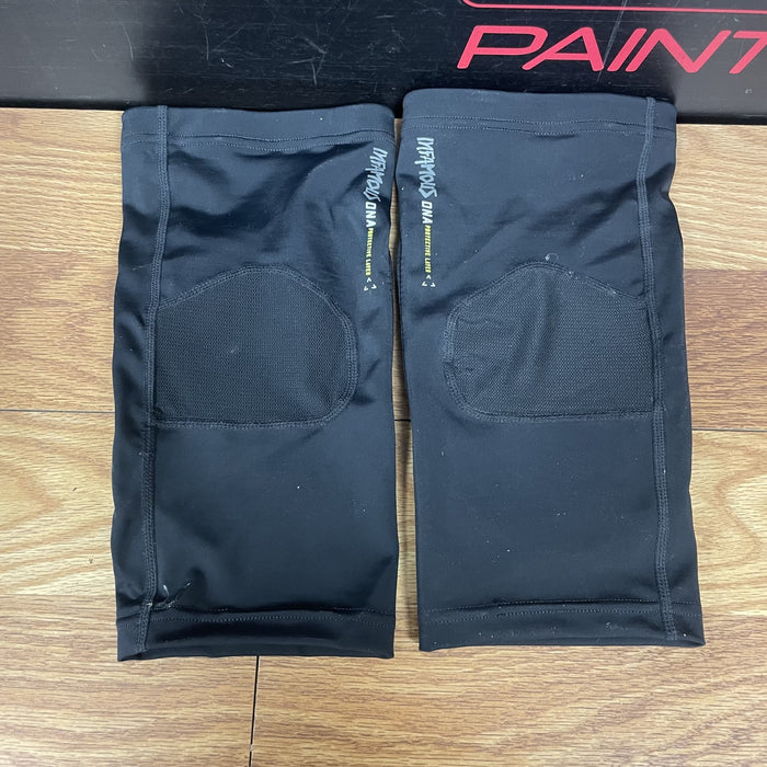 PRE OWNED - Infamous Knee Pads XL