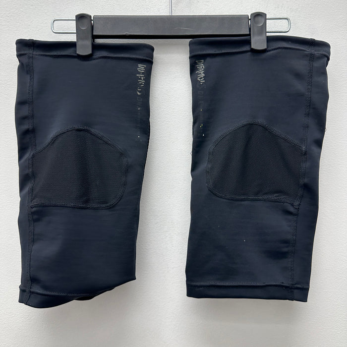 Pre Owned - Infamous Knee Pads - X-Large
